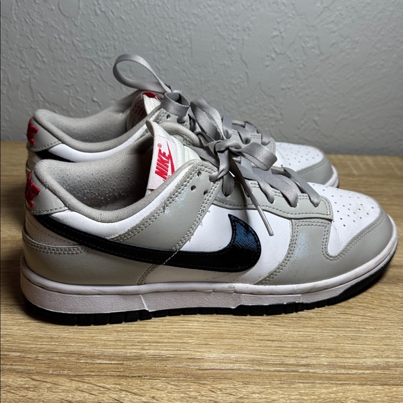 Nike Women’s Dunk Low Light Iron Ore Size 8.5 - Picture 5 of 9